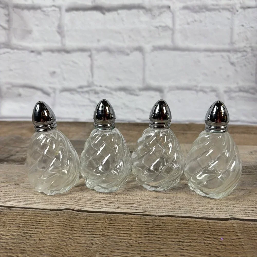 Set Of 4 Clear Glass I Rice Swirl Salt Pepper Mini Shakers Japan 1950s Vintage - Picture 4 of 13